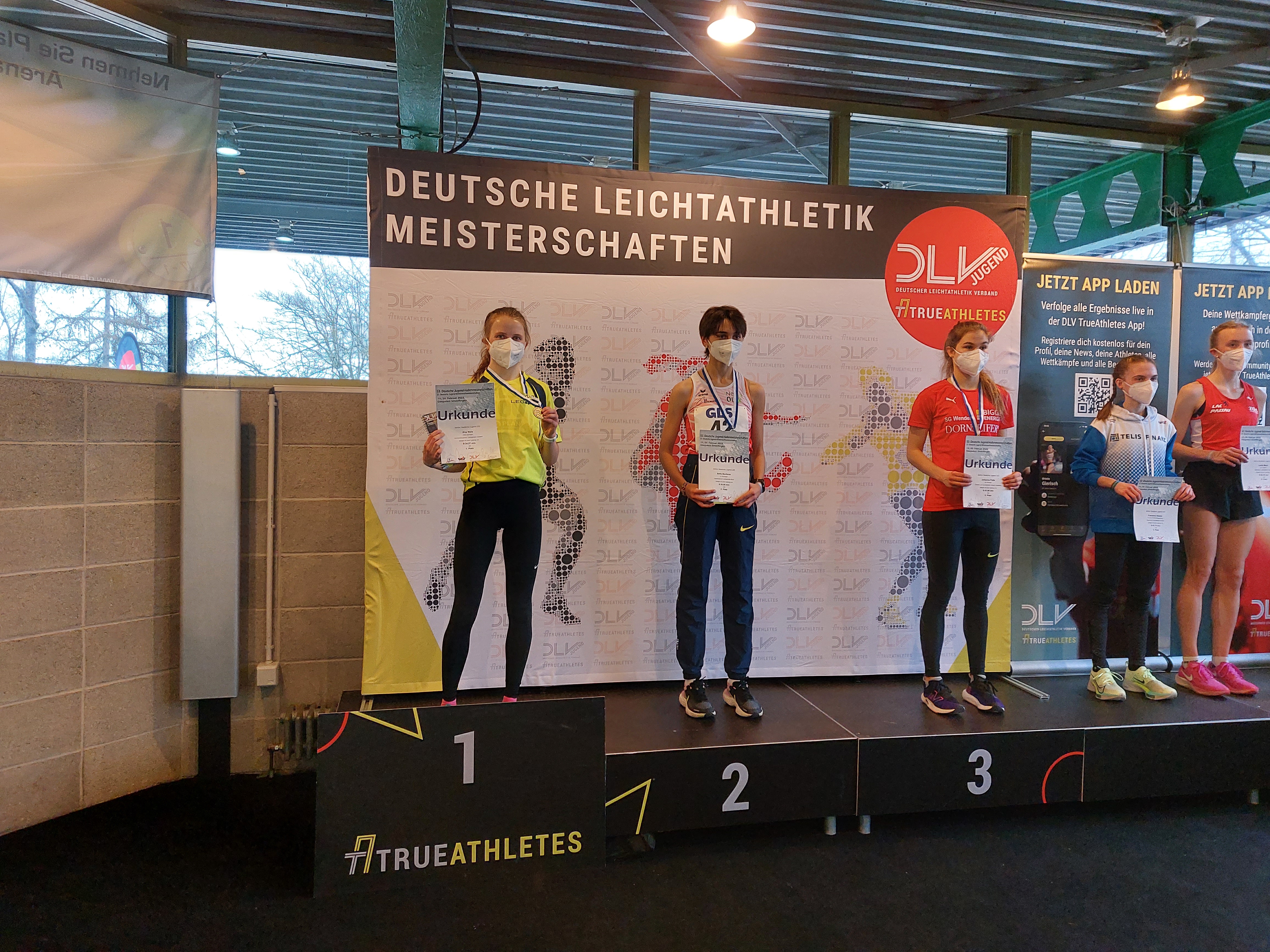Kira Weis auf dem Podium